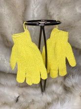 Load image into Gallery viewer, Exfoliating Gloves - Kaay's Kloset