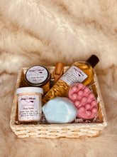 Load image into Gallery viewer, $50 Queen Set *Please Read Description For Details* - Kaay's Kloset