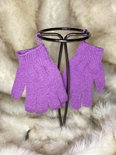 Load image into Gallery viewer, Exfoliating Gloves - Kaay's Kloset