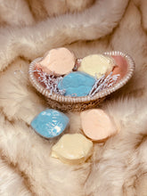 Load image into Gallery viewer, Vanilla Kiss - Kaay's Kloset