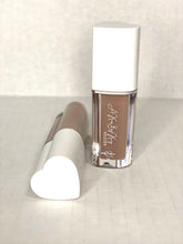 Load image into Gallery viewer, Heart Tube Lip Gloss