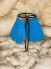 Load image into Gallery viewer, Exfoliating Gloves - Kaay's Kloset