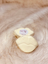 Load image into Gallery viewer, Pineapple Kiss - Kaay's Kloset