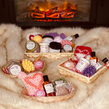 Load image into Gallery viewer, $30 Queen Set *Please Read Description For Details* - Kaay's Kloset