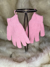Load image into Gallery viewer, Exfoliating Gloves - Kaay&#39;s Kloset
